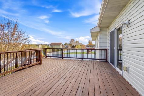 1136 Pioneer Trail SE Cambridge MN 55008