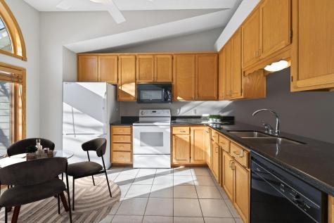 801 Southcross Drive E Burnsville MN 55306