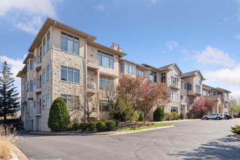 555 Oak Ridge Place Hopkins MN 55305