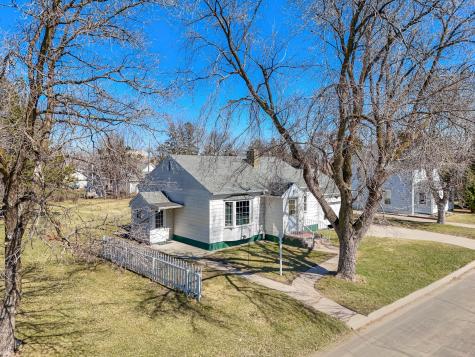 525 3rd Street SE Perham MN 56573