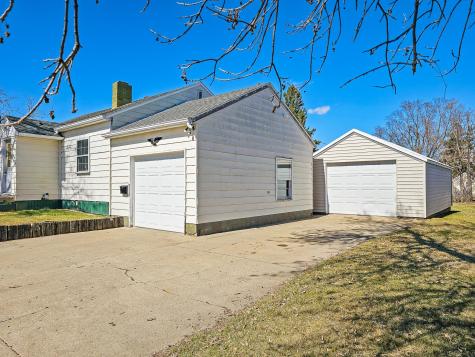 525 3rd Street SE Perham MN 56573
