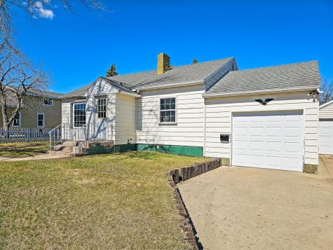 525 3rd Street SE Perham MN 56573