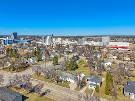 525 3rd Street SE Perham MN 56573