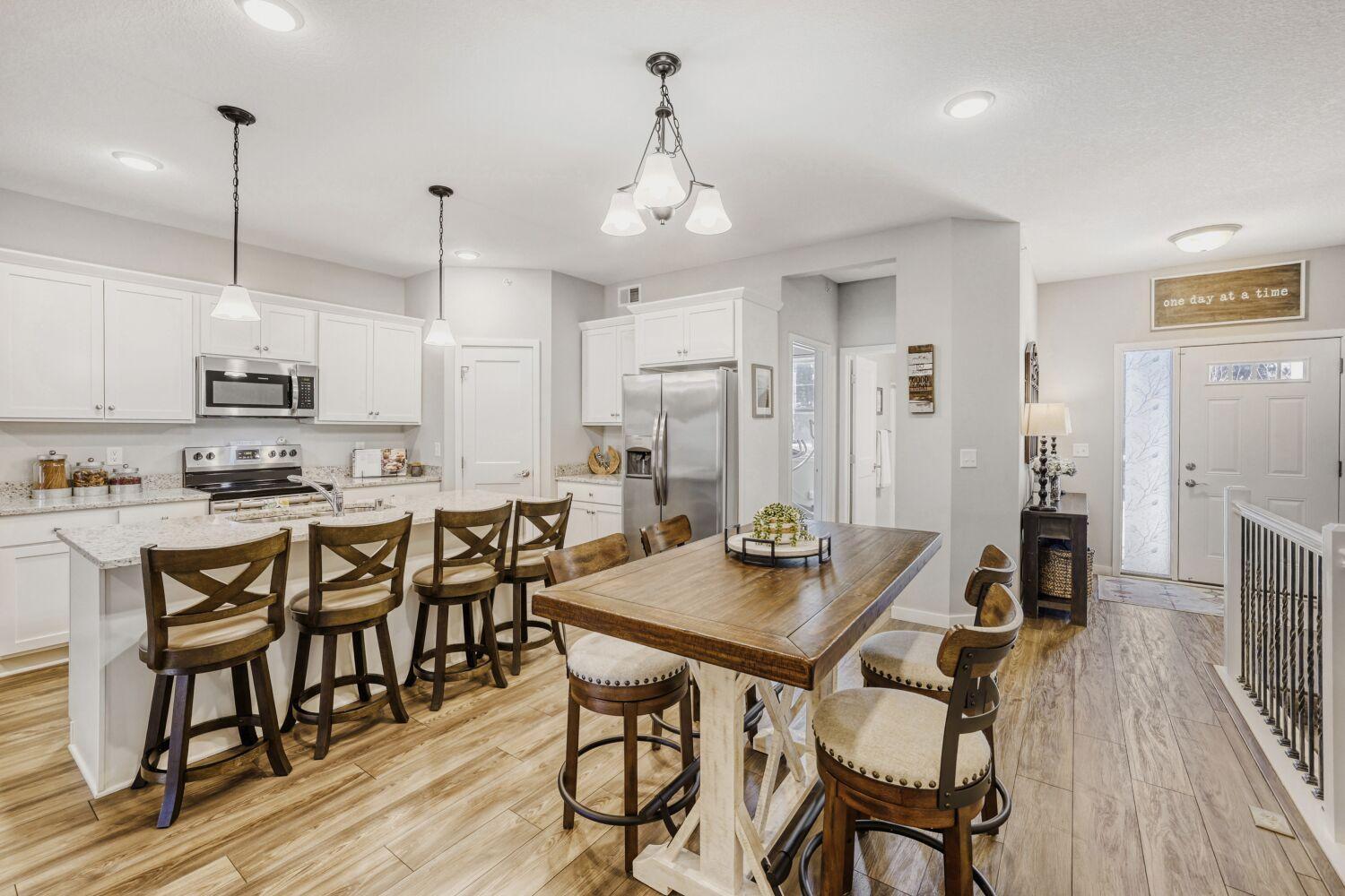9105 Lexington Ave N Circle Pines MN 55014