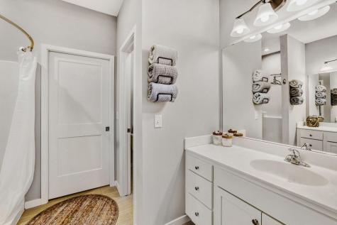 9105 Lexington Ave N Circle Pines MN 55014
