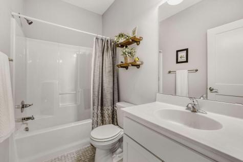 9105 Lexington Ave N Circle Pines MN 55014