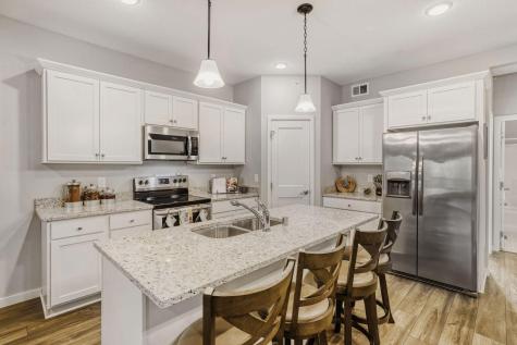 9105 Lexington Ave N Circle Pines MN 55014