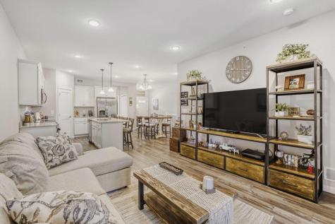 9105 Lexington Ave N Circle Pines MN 55014
