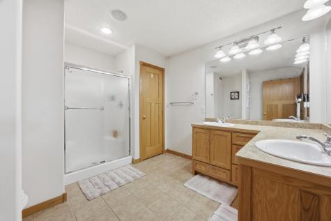 4346 46th Avenue S Fargo ND 58104