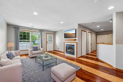 2744 Wagon Wheel Trail Chaska MN 55318