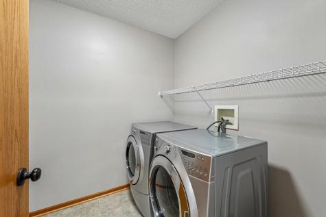 2744 Wagon Wheel Trail Chaska MN 55318