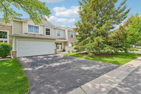 2744 Wagon Wheel Trail Chaska MN 55318