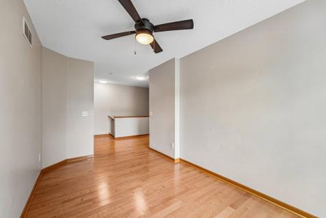2744 Wagon Wheel Trail Chaska MN 55318