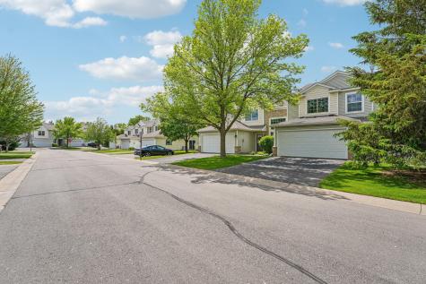 2744 Wagon Wheel Trail Chaska MN 55318