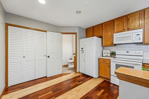 2744 Wagon Wheel Trail Chaska MN 55318