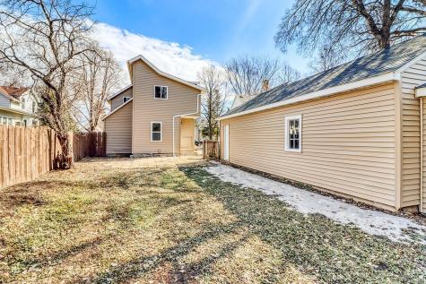 307 10th Street N Moorhead MN 56560