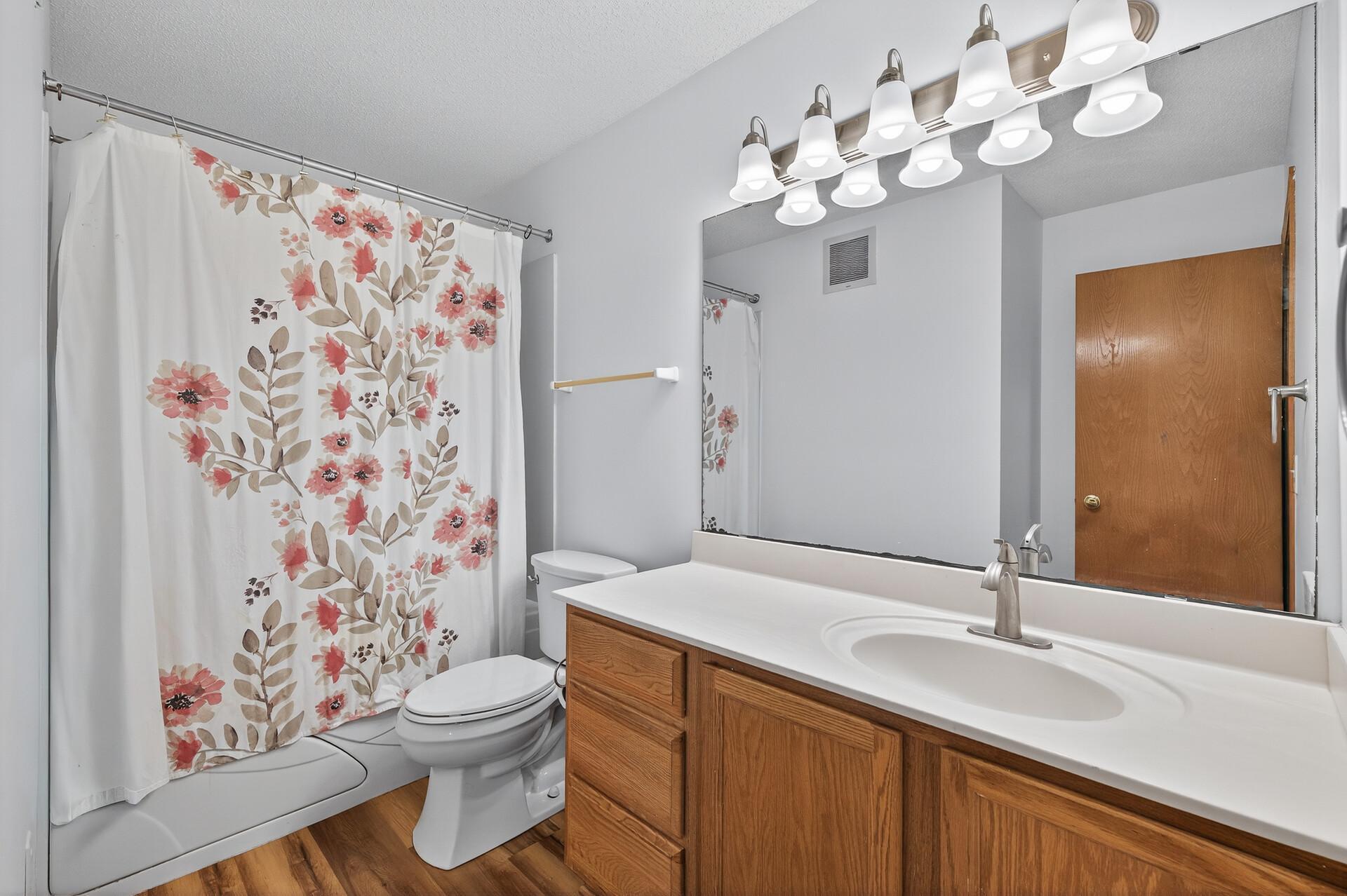 6406 157th Street W Apple Valley MN 55124