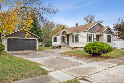 215 16th Street N Moorhead MN 56560