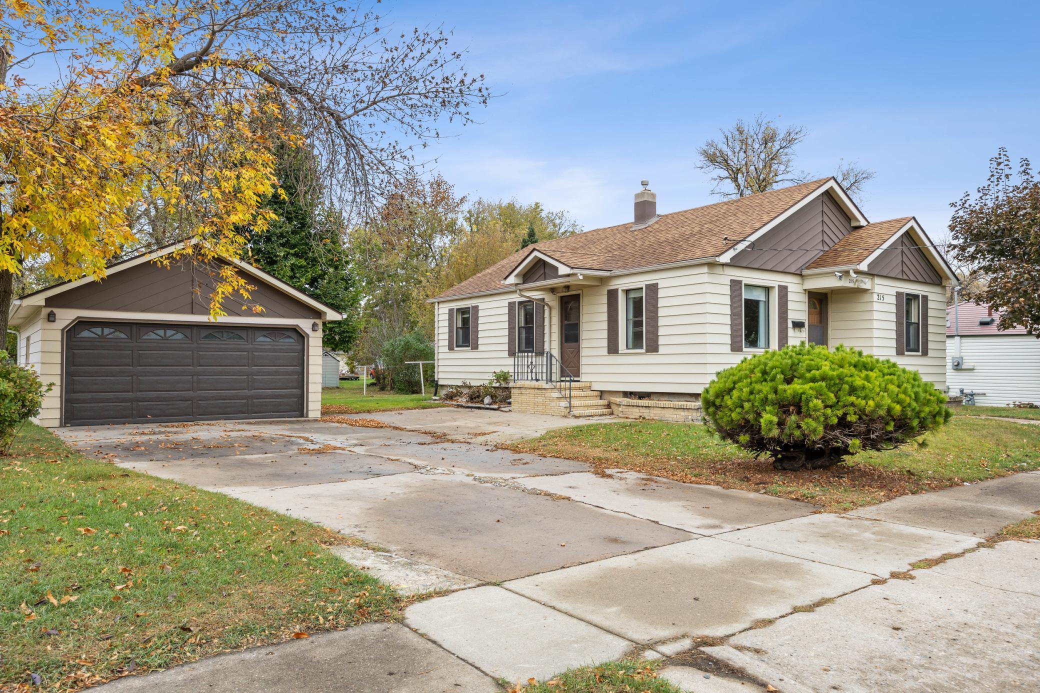 215 16th Street N Moorhead MN 56560