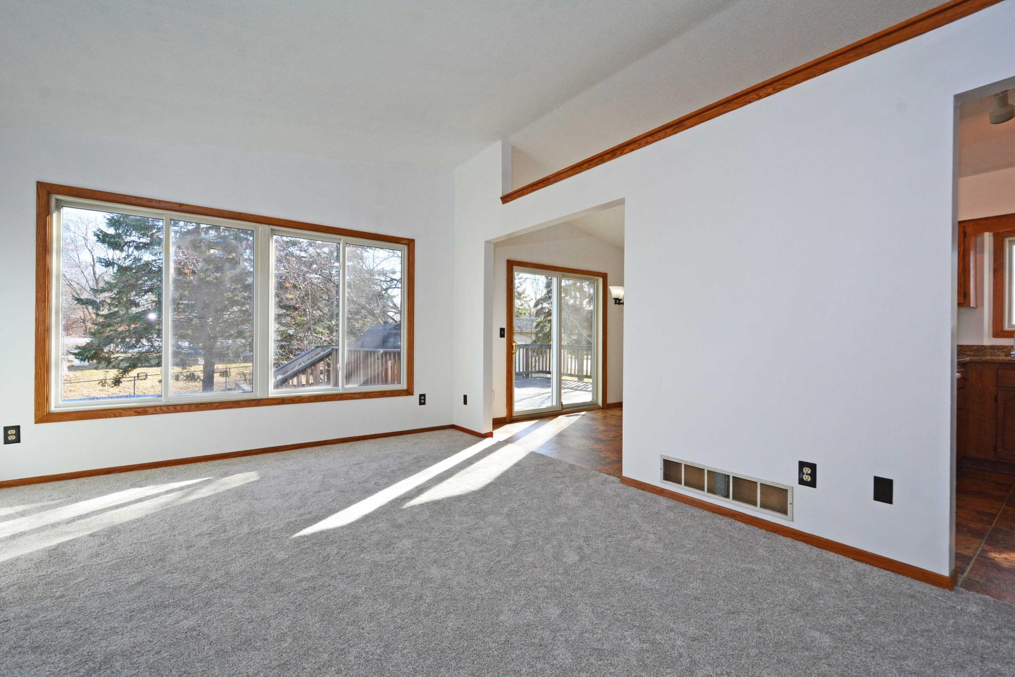 7581 23rd Street N Oakdale MN 55128