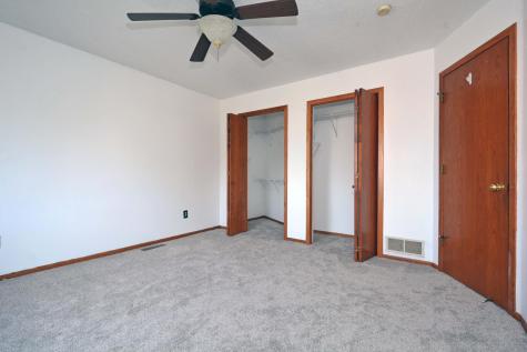 7581 23rd Street N Oakdale MN 55128