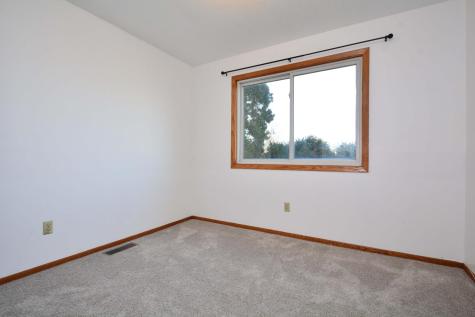 7581 23rd Street N Oakdale MN 55128
