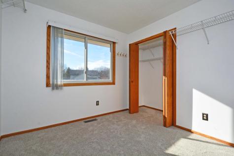 7581 23rd Street N Oakdale MN 55128
