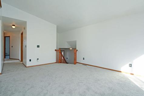 7581 23rd Street N Oakdale MN 55128
