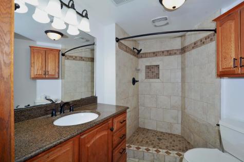 7581 23rd Street N Oakdale MN 55128