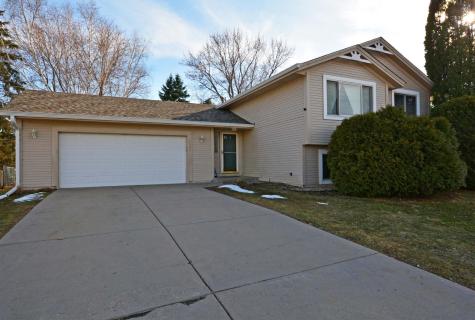 7581 23rd Street N Oakdale MN 55128