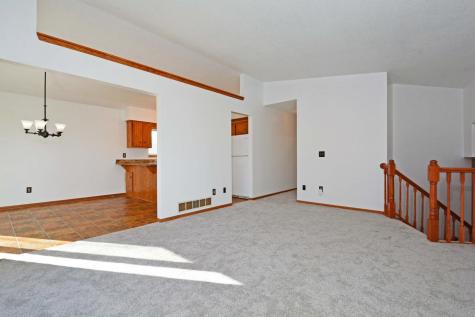 7581 23rd Street N Oakdale MN 55128
