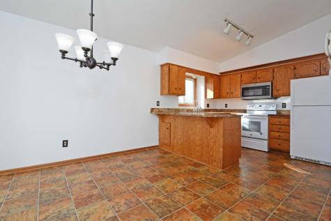 7581 23rd Street N Oakdale MN 55128