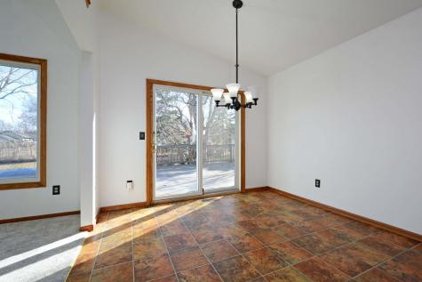 7581 23rd Street N Oakdale MN 55128