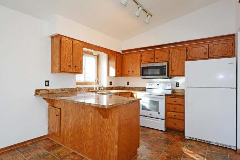 7581 23rd Street N Oakdale MN 55128