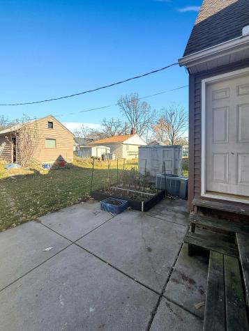 2003 Cottage Avenue E Saint Paul MN 55119