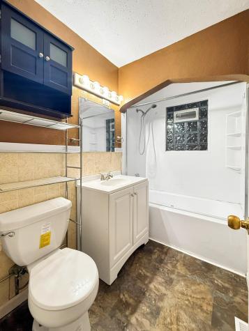 2003 Cottage Avenue E Saint Paul MN 55119