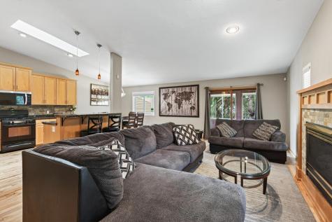 4302 Mccoll Drive Savage MN 55378