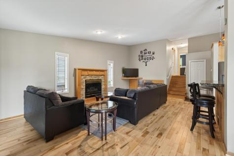 4302 Mccoll Drive Savage MN 55378