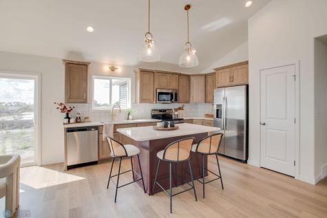 6669 Belding Drive S Fargo ND 58104