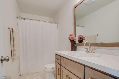 6669 Belding Drive S Fargo ND 58104