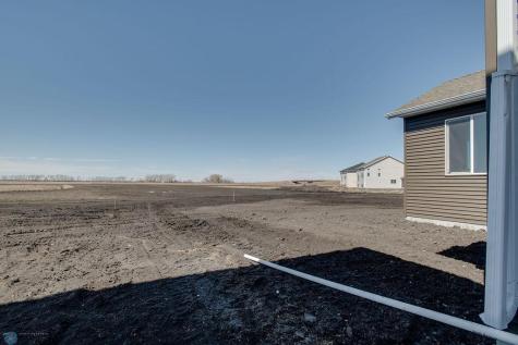 6669 Belding Drive S Fargo ND 58104
