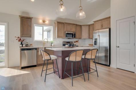 6669 Belding Drive S Fargo ND 58104