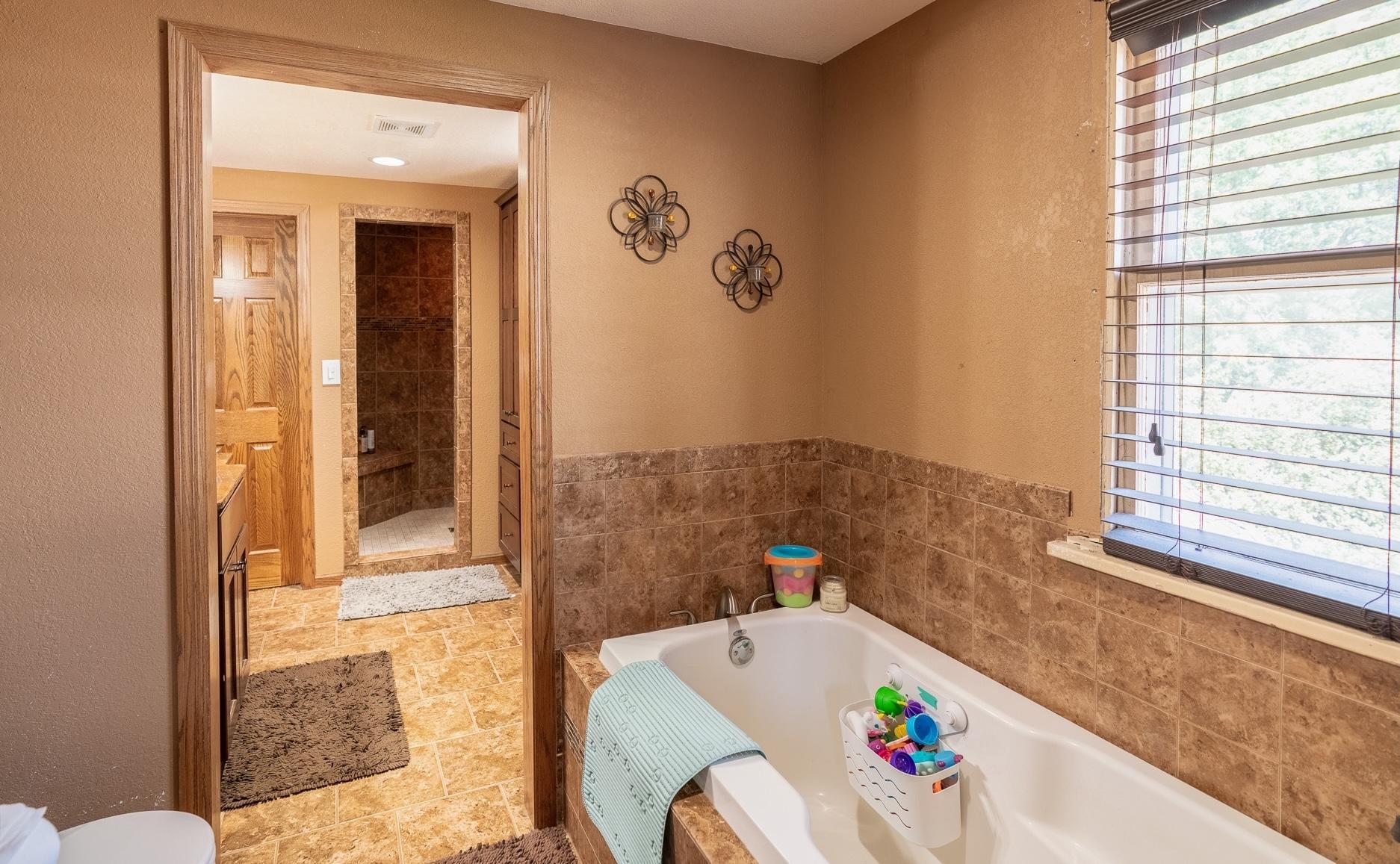 136 1st Avenue Alden MN 56009