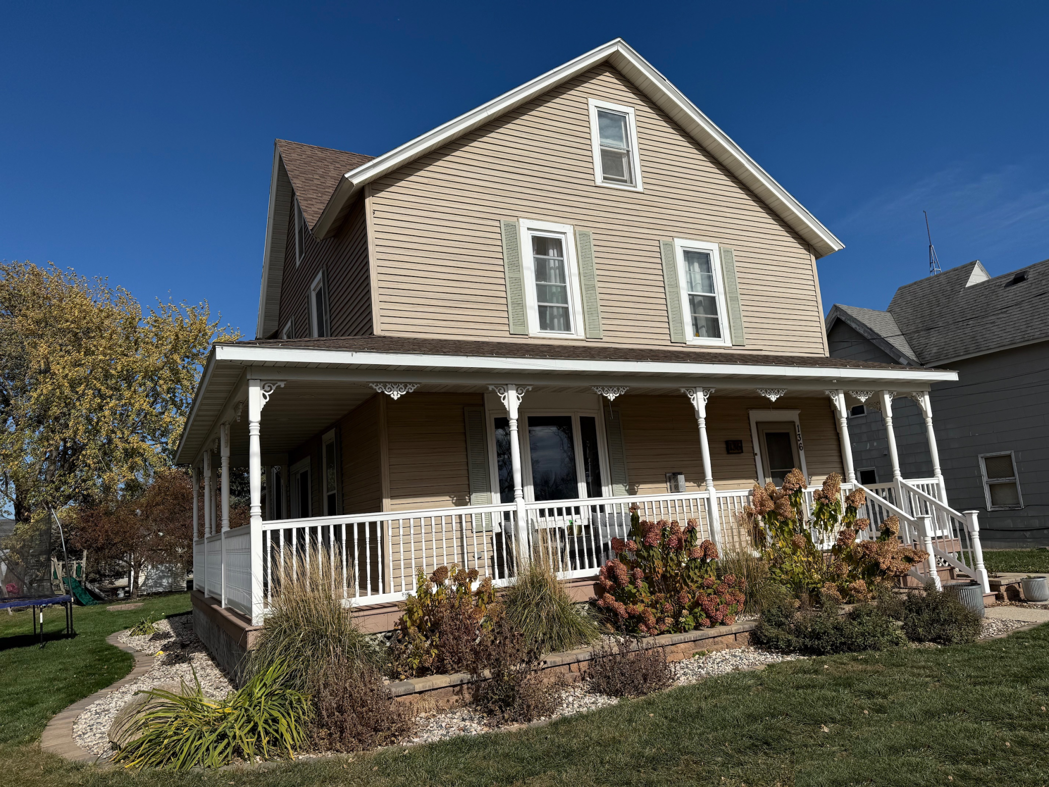 136 1st Avenue Alden MN 56009