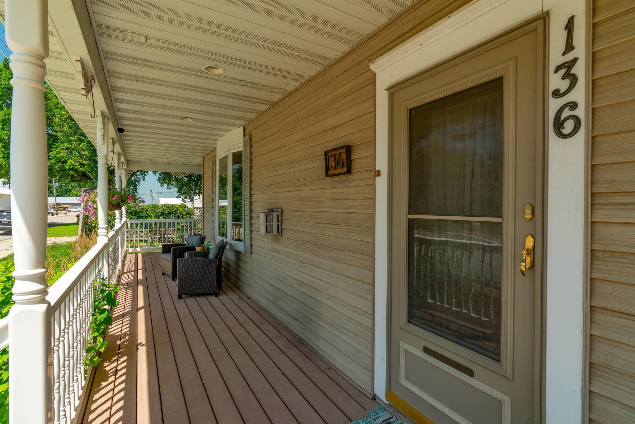 136 1st Avenue Alden MN 56009