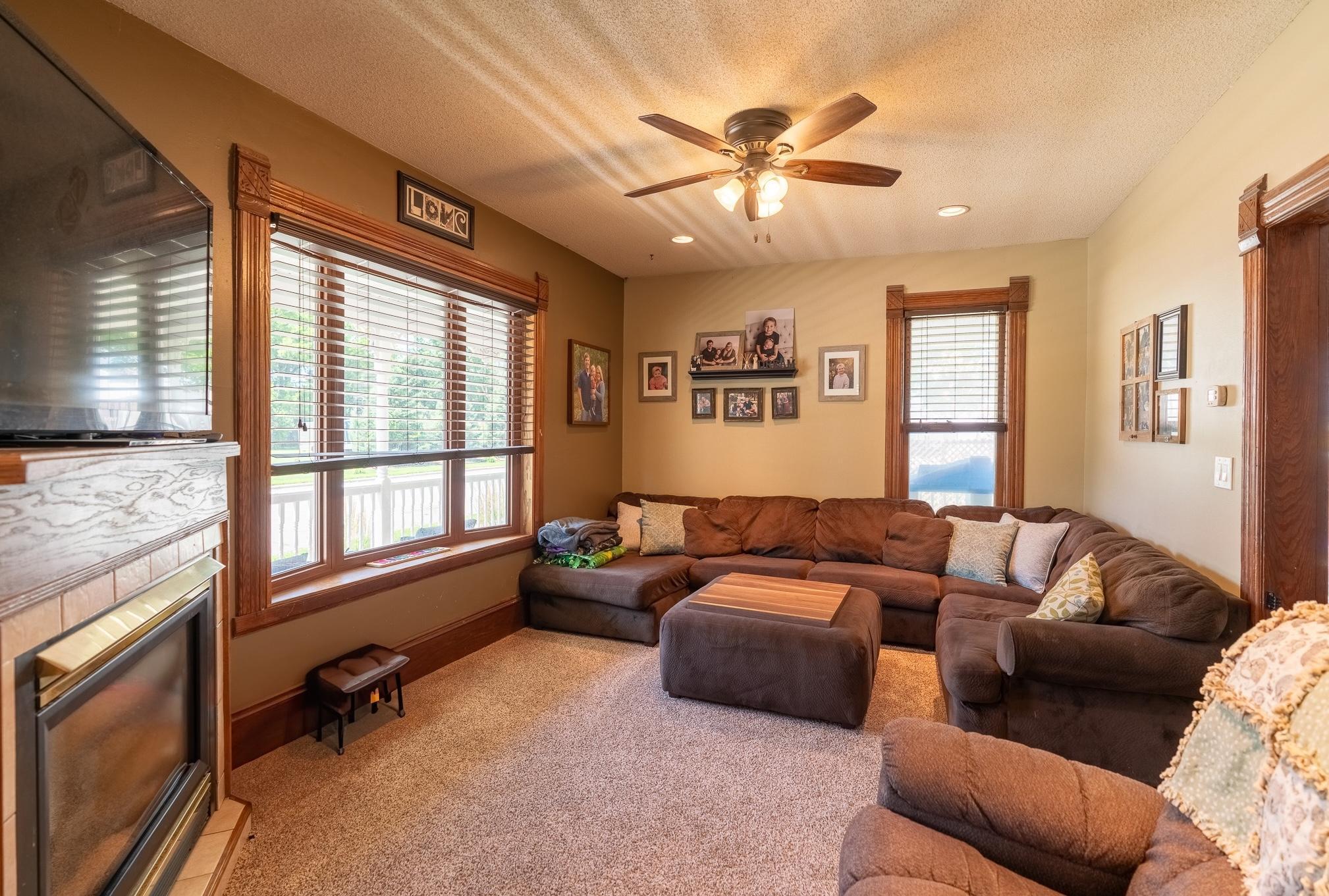 136 1st Avenue Alden MN 56009