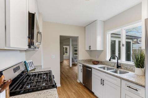 422 2nd Street N Bayport MN 55003