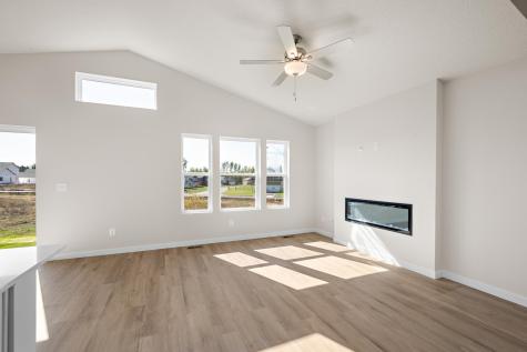 606 Redwood Loop N Cambridge MN 55008