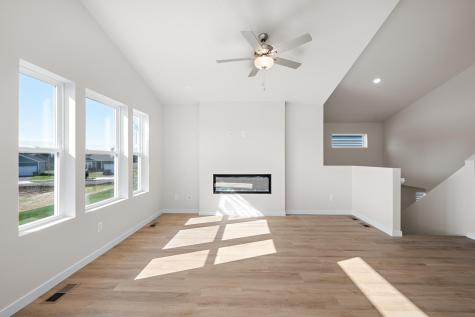 606 Redwood Loop N Cambridge MN 55008