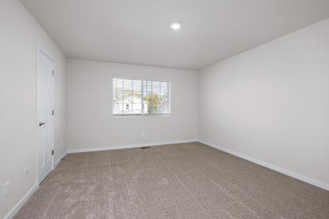 606 Redwood Loop N Cambridge MN 55008
